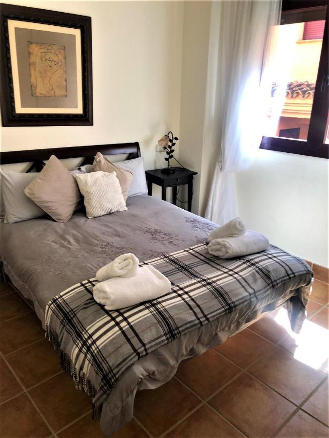 Elegant 2Br Apartment Puerto Banus Marbella Just 12 Minutes Away By G00Giemaps Estepona Kültér fotó