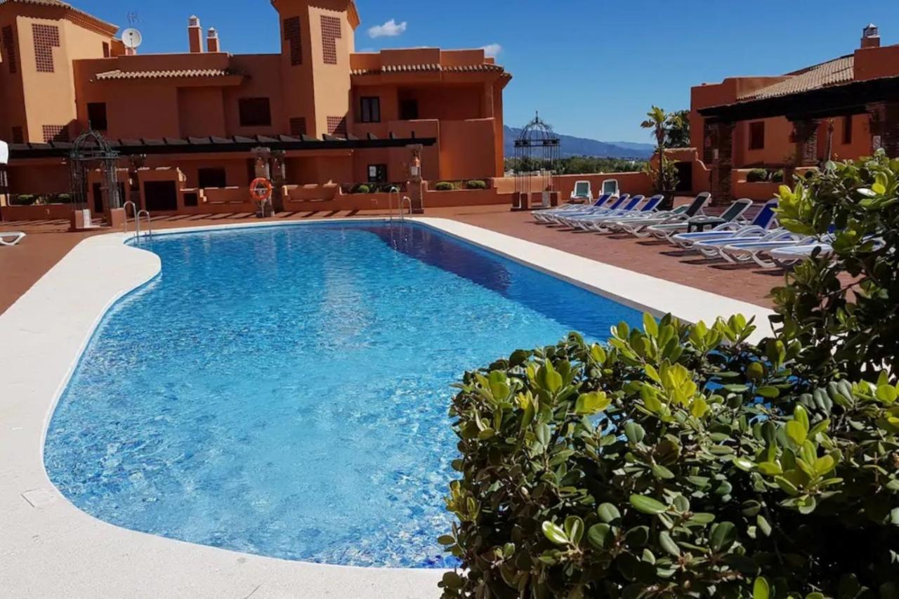 Elegant 2Br Apartment Puerto Banus Marbella Just 12 Minutes Away By G00Giemaps Estepona Kültér fotó