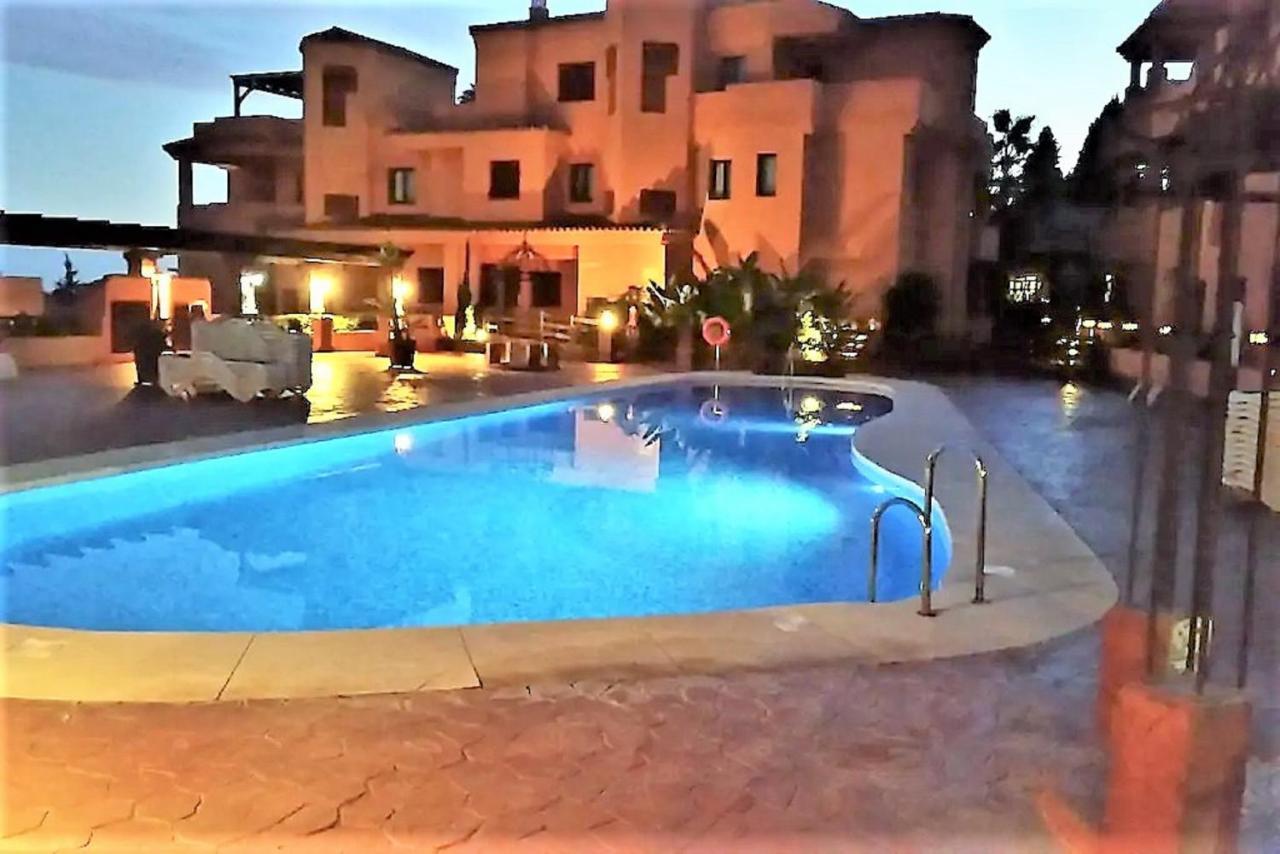 Elegant 2Br Apartment Puerto Banus Marbella Just 12 Minutes Away By G00Giemaps Estepona Kültér fotó